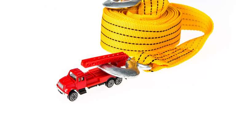 Car toy with towing rope